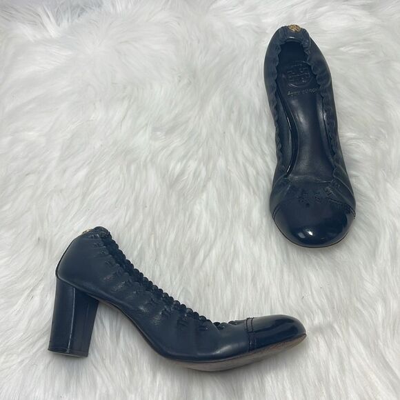 Tory Burch Abbey Navy Calf Leather Cap Toe Heels Sz 7.5 - Picture 1 of 7